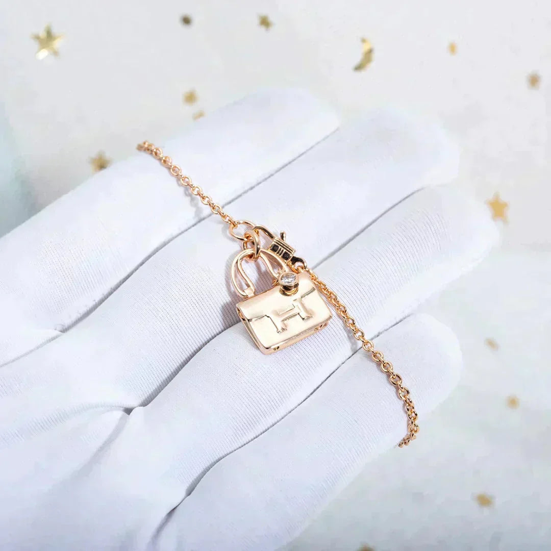 [⭐JeweliWhal]AMULETTE PEDANT ROSE GOLD NECKLACE