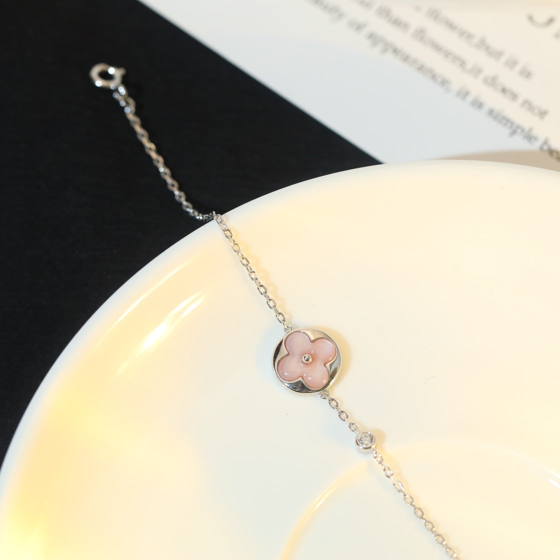 [⭐JeweliWhal]SUN MOTIF PINK MOP SILVER BRACELET