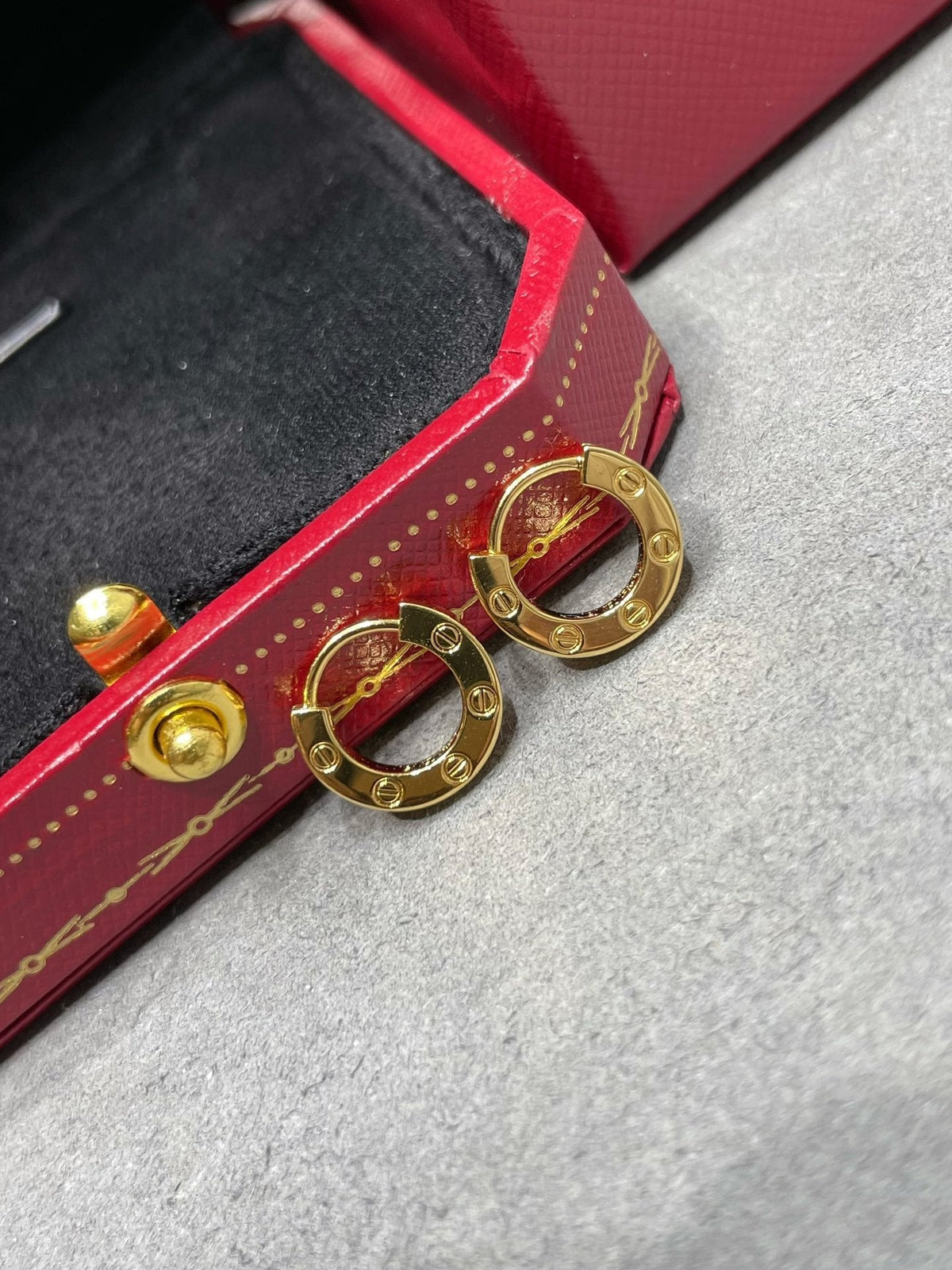 [⭐JeweliWhal]LOVE MINI EARRINGS