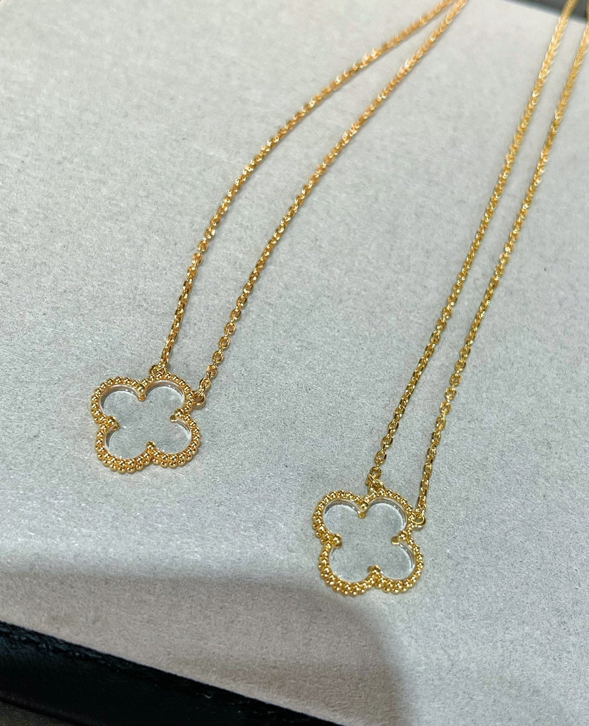 [⭐JeweliWhal]CLOVER ROCK CRYSTAL ROSE GOLD NECKLACE