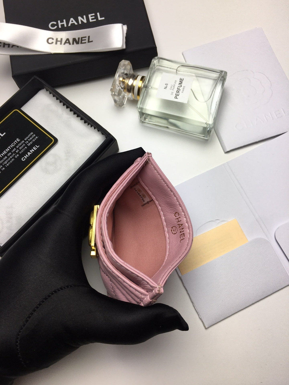 CC BOY CARD HOLDER 11.2 BABY PINK CALFSKIN GOLD ICON