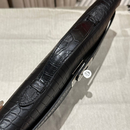 KELLY CUT 31 IN BLACK SHINY ALLIGATOR LEATHER WITH SILVER HARDWARE (MADE-TO-ODER)