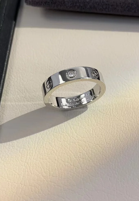 [⭐JeweliWhal]LOVE RING 4MM 1 DIAMOND SILVER