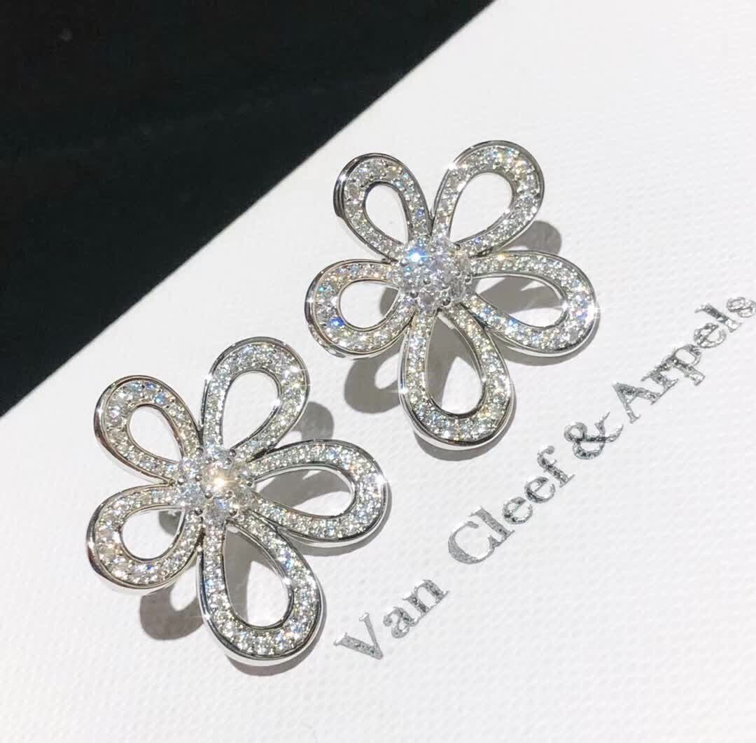 [⭐JeweliWhal]FLOWERLACE EARRINGS FULL DIAMONDS