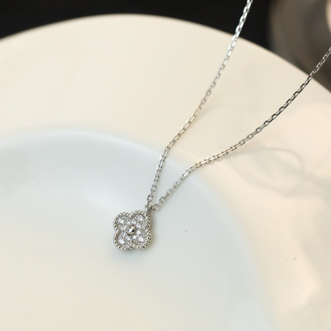 [⭐JeweliWhal]CLOVER MINI 9.5MM PENDANT DIAMOND NECKLACE