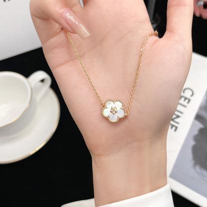 [⭐JeweliWhal]LUCKY  WHITE MOP  PLUM BLOSSOM NECKLACE