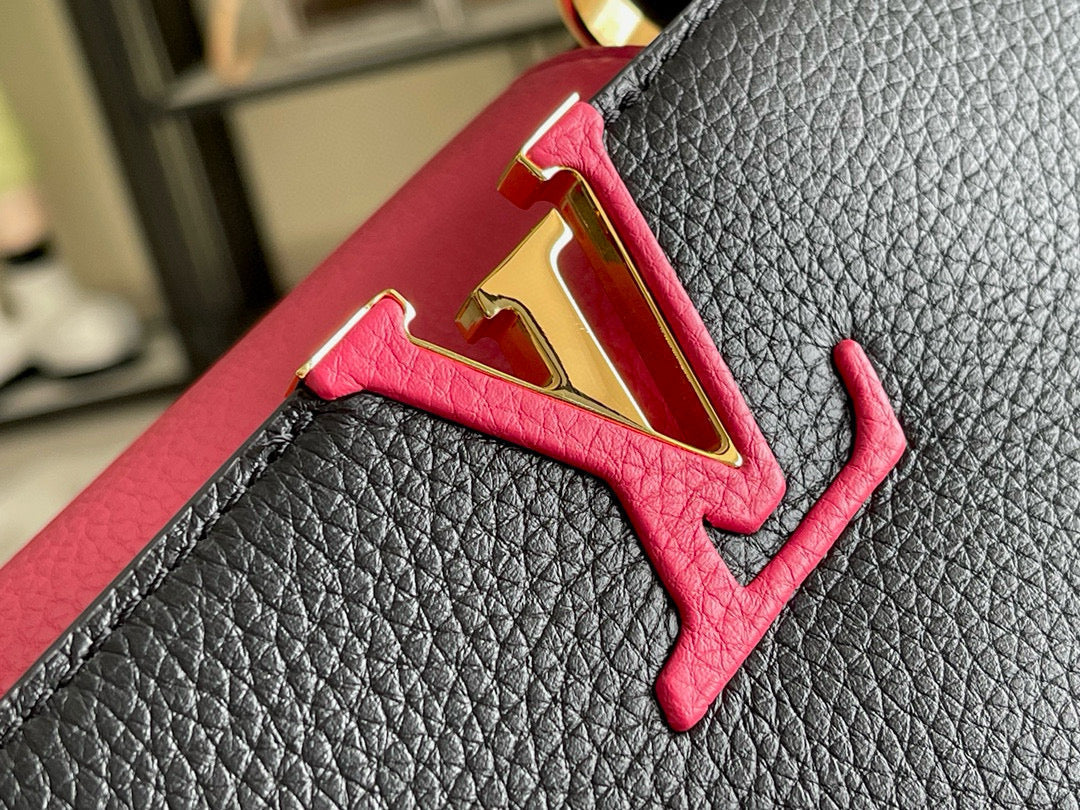 CAPUCINES MM 31 BLACK GOLD HARDWARE