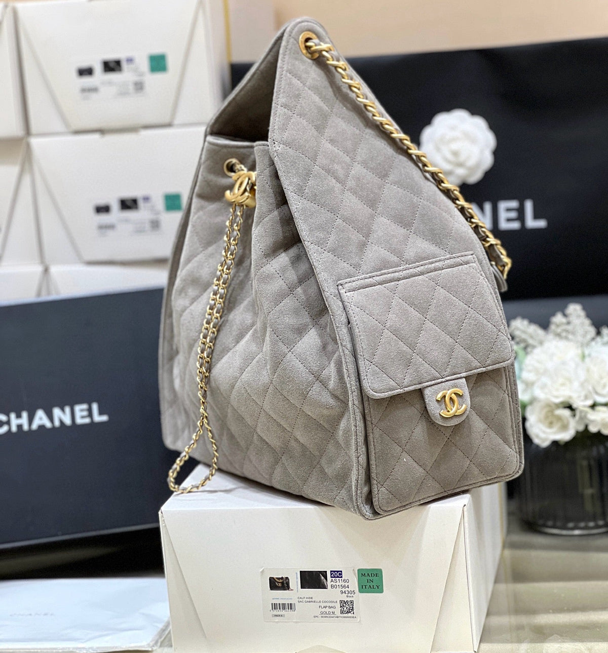 CC 25 HANDBAG IN GRAY 40 SUEDE CALFSKIN GOLD HARDWARE