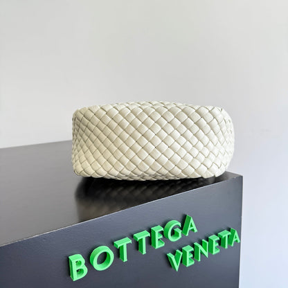 BOTTEGA VENETA 25S COBBLE TOP HANDLE BAG 23 IN IVORY CALFSKIN