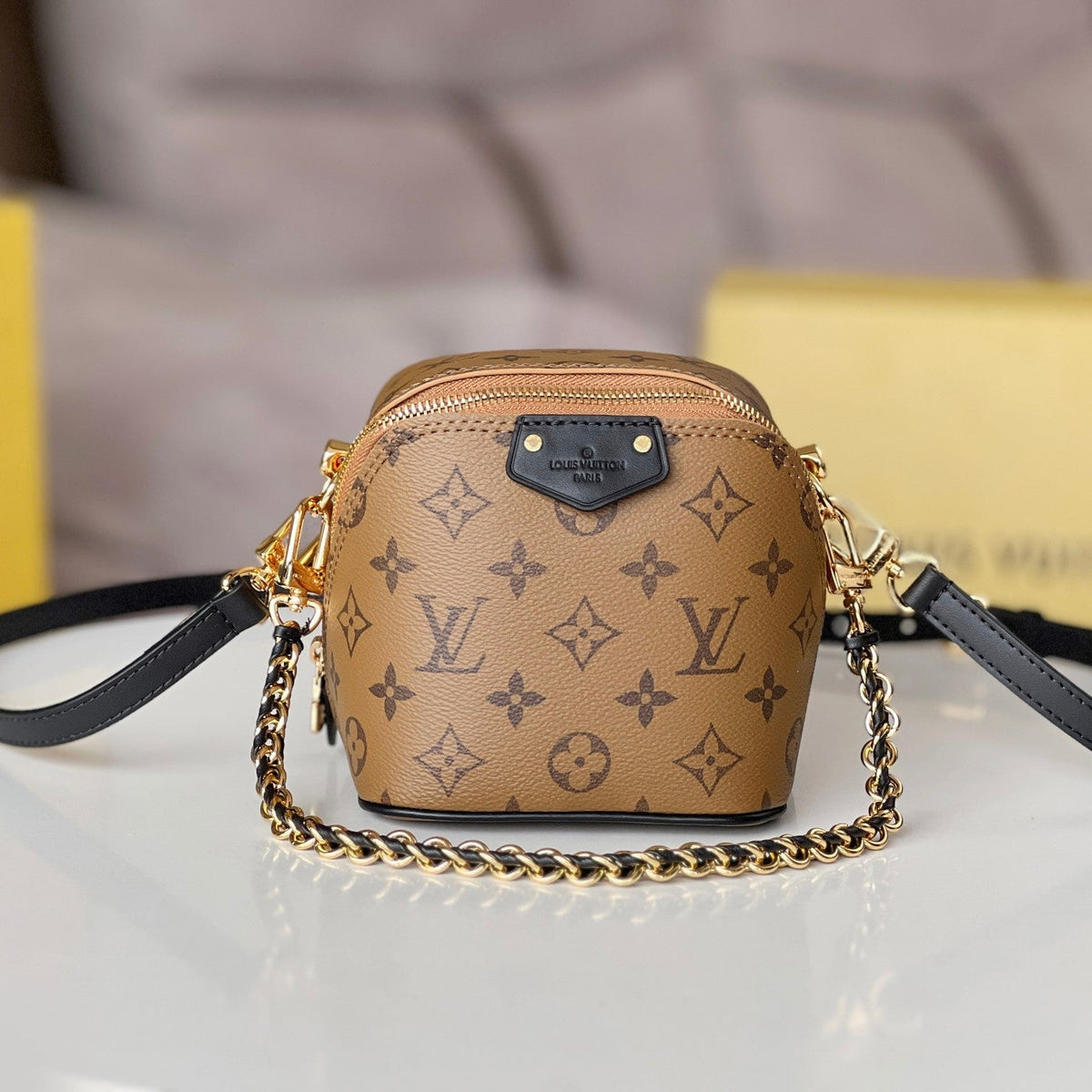 LV 25S JUST IN CASE 14 IN BROWN MONOGRAM CANVAS LEATHER TRIM BLACK
